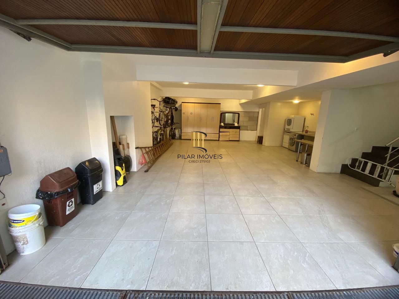 Casa em Ipanema com 4 Dormitórios sendo 3 Suíte