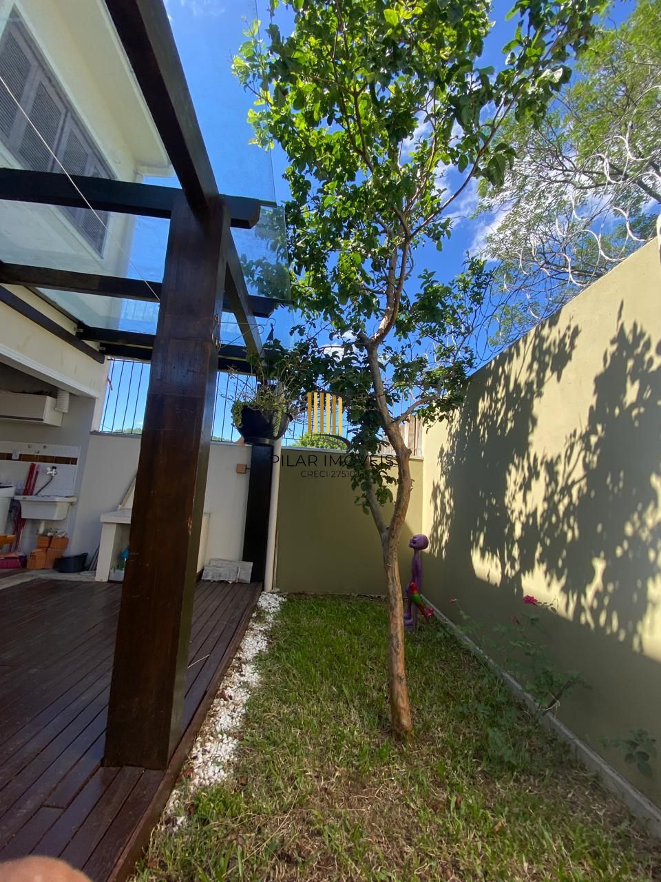 Casa de 3 Pavimentos no Bairro Aberta dos Morros