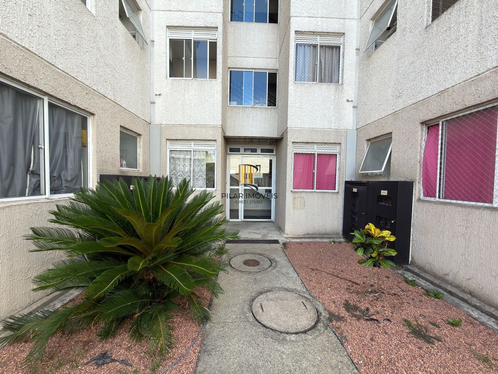 Apartamento no Bairro Hipica - 2 Dormitórios