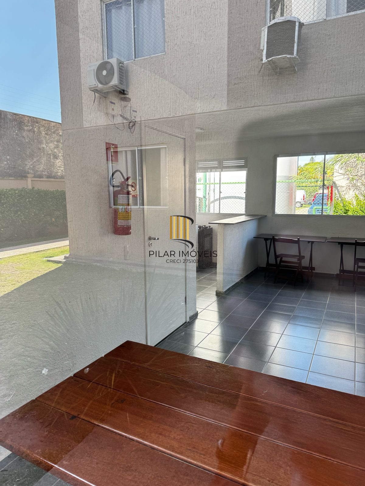 Apartamento no bairro Ipanema reformado - 2 dormitórios