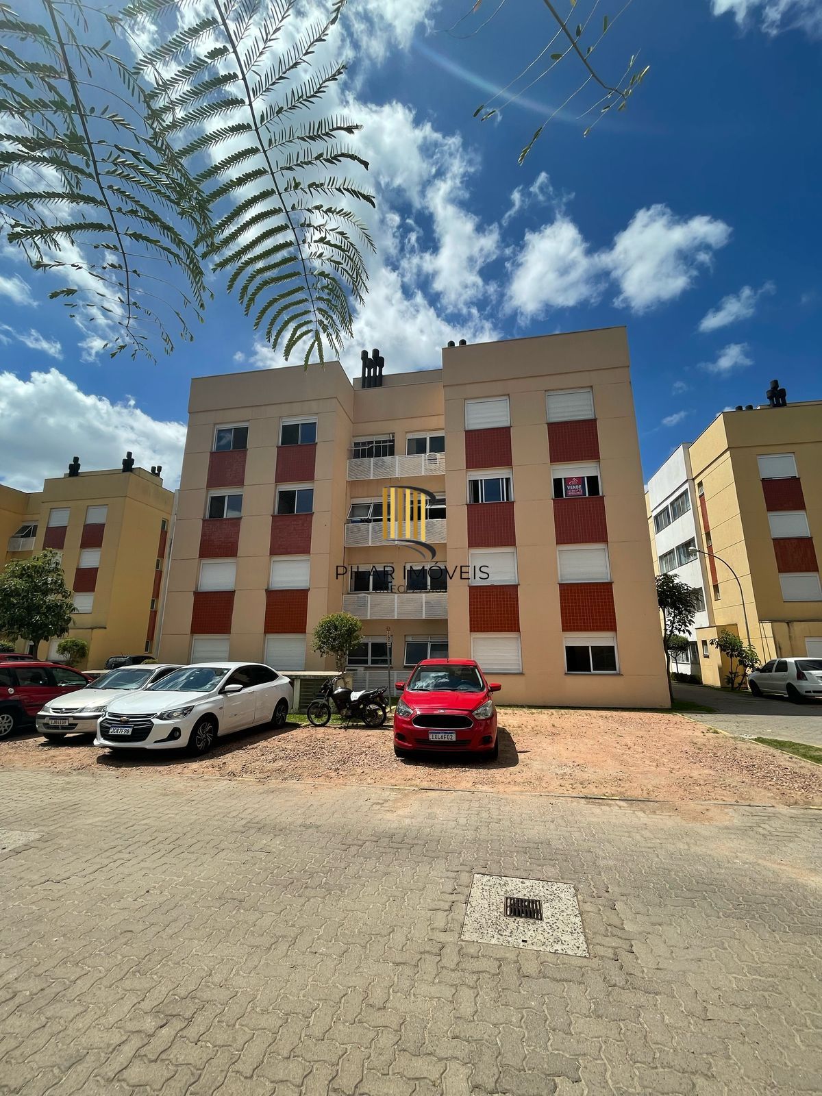 Apartamento semi mobiliado no bairro Hípica - 2 dormitórios