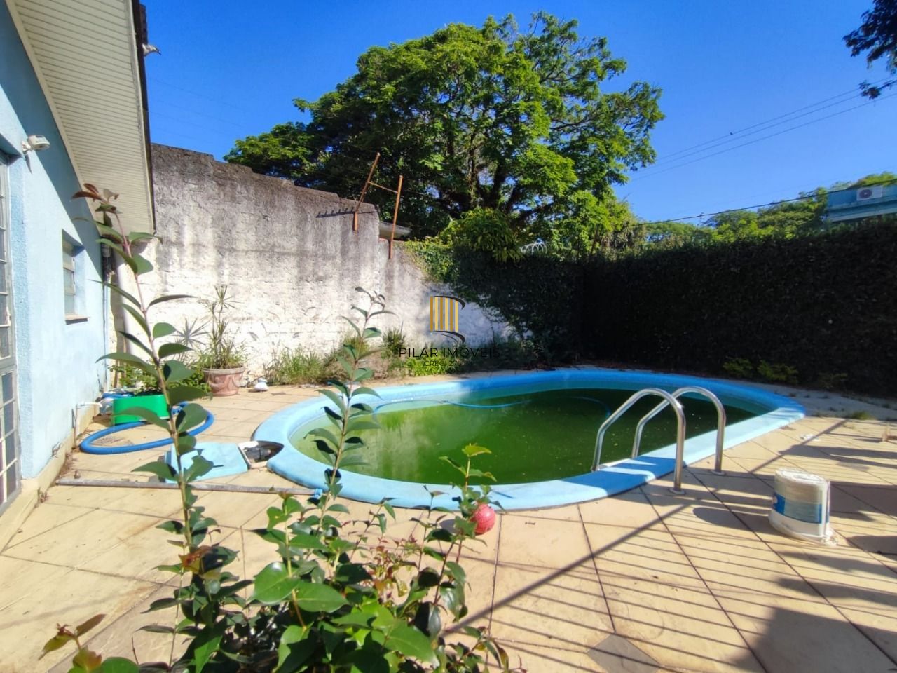 Casa no bairro Teresópolis - 3 dormitórios