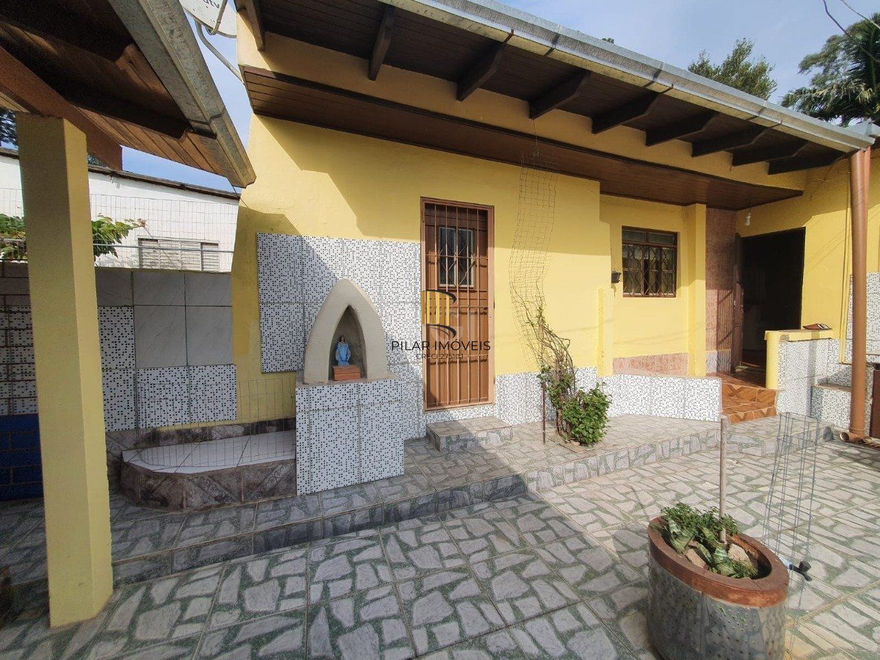 Casa 4 dormitórios no bairro Branquinha