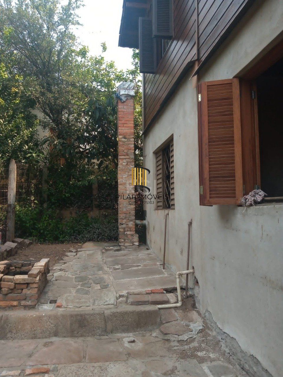 Casa 4 dormitórios no bairro Vila Nova