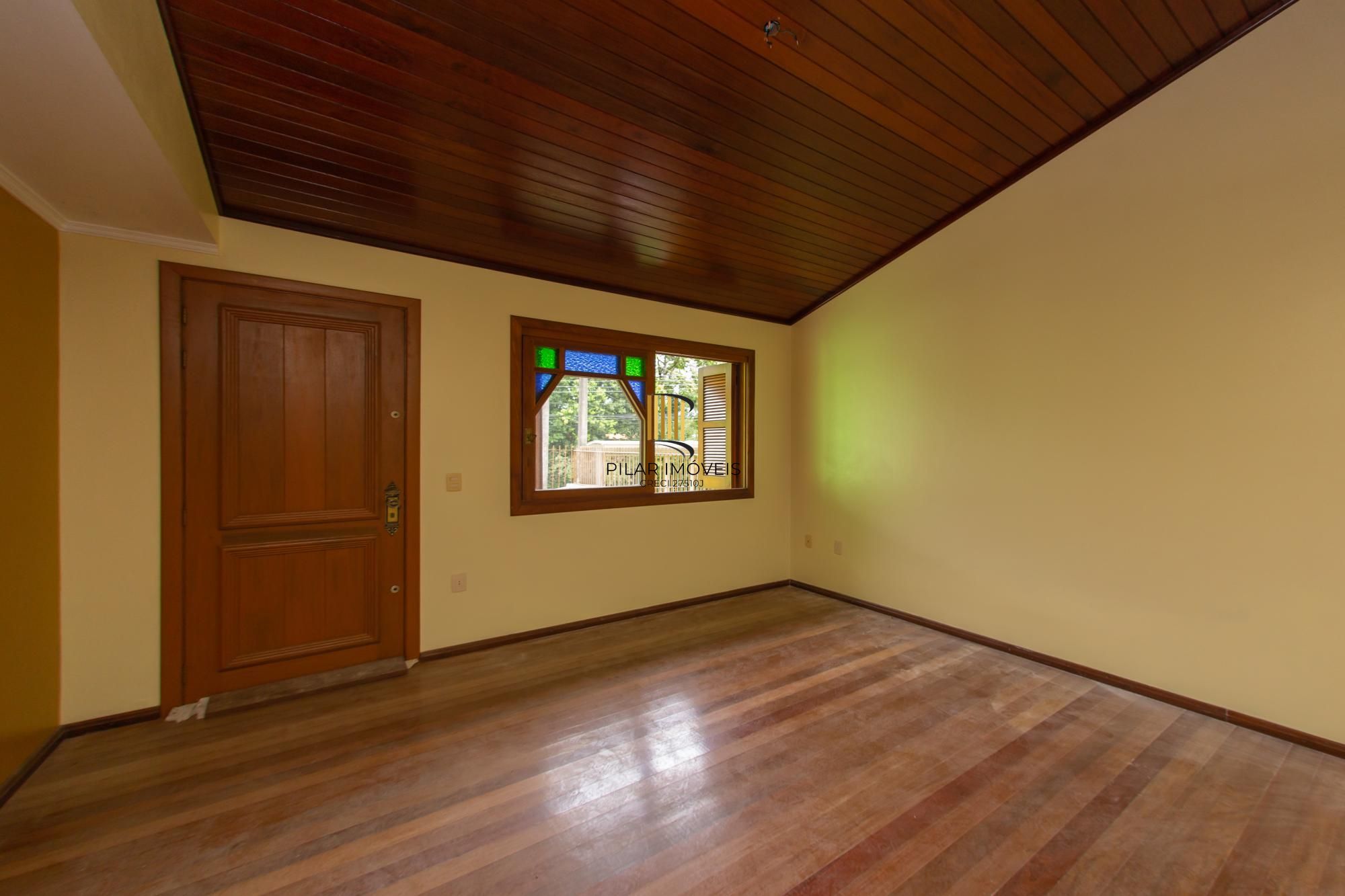 Casa com 3 quartos e 185m² à venda em Vila Nova