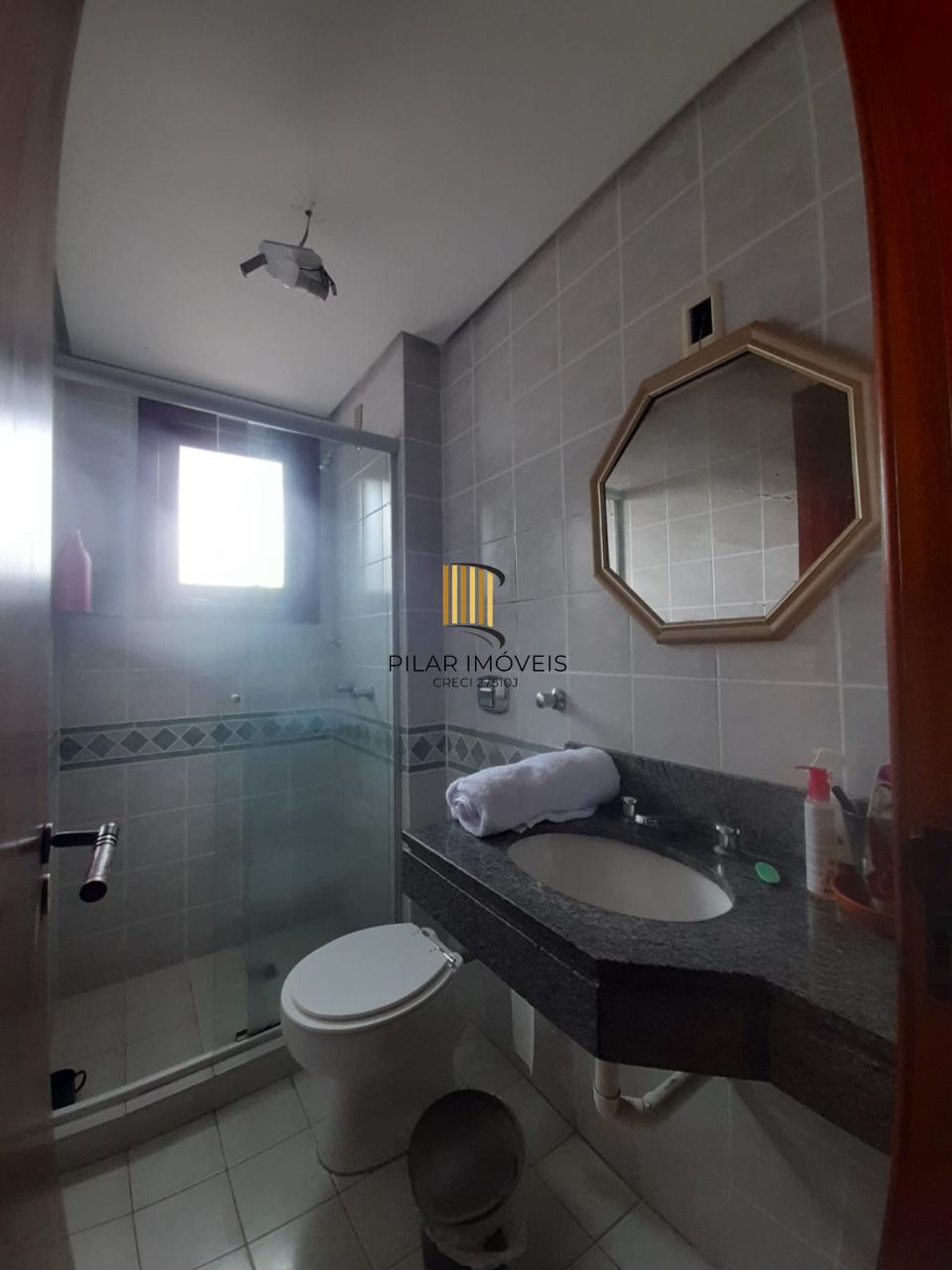 Apartamento no bairro Ipanema - 3 dormitórios - 1 suíte