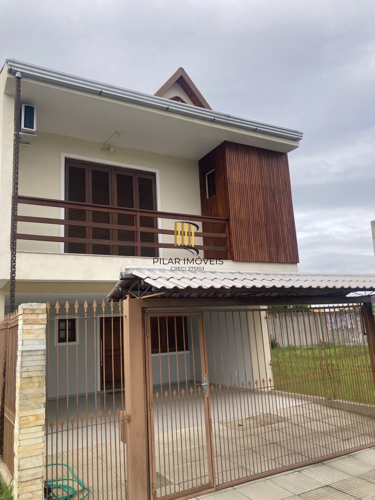 Casa de 3 Pavimentos no Bairro Aberta dos Morros