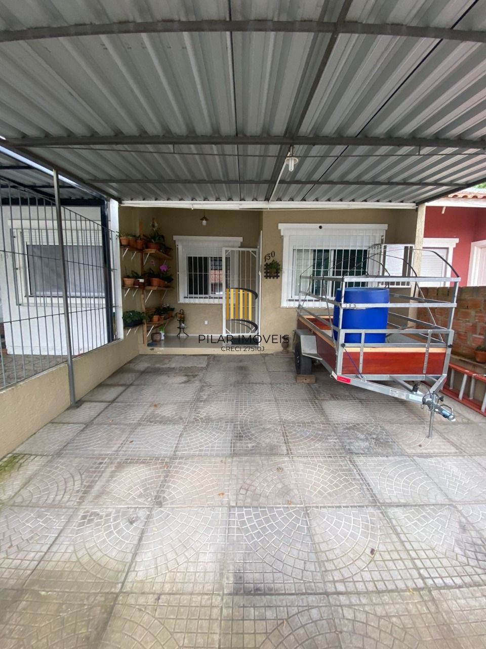 Casa 2 dormitórios no bairro Hípica