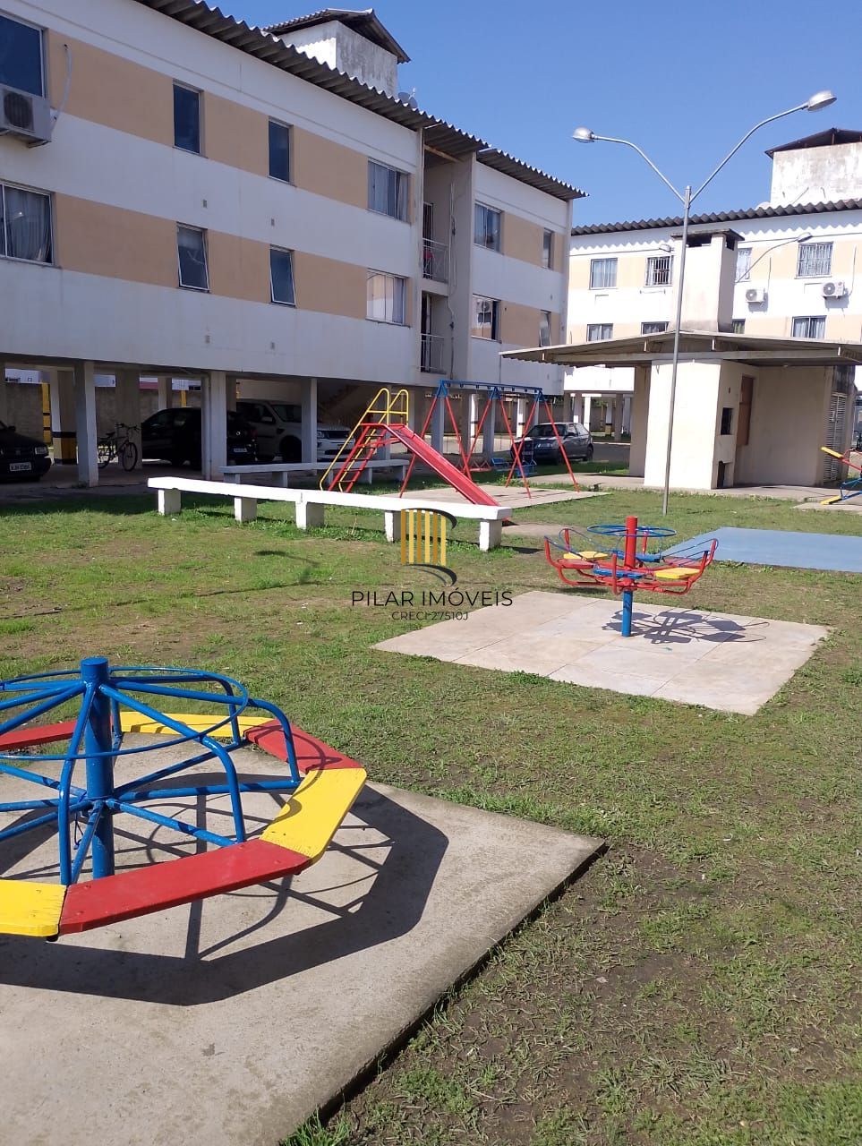 Lindo Apartamento 2 dormitórios semi mobiliado Bairro Restinga