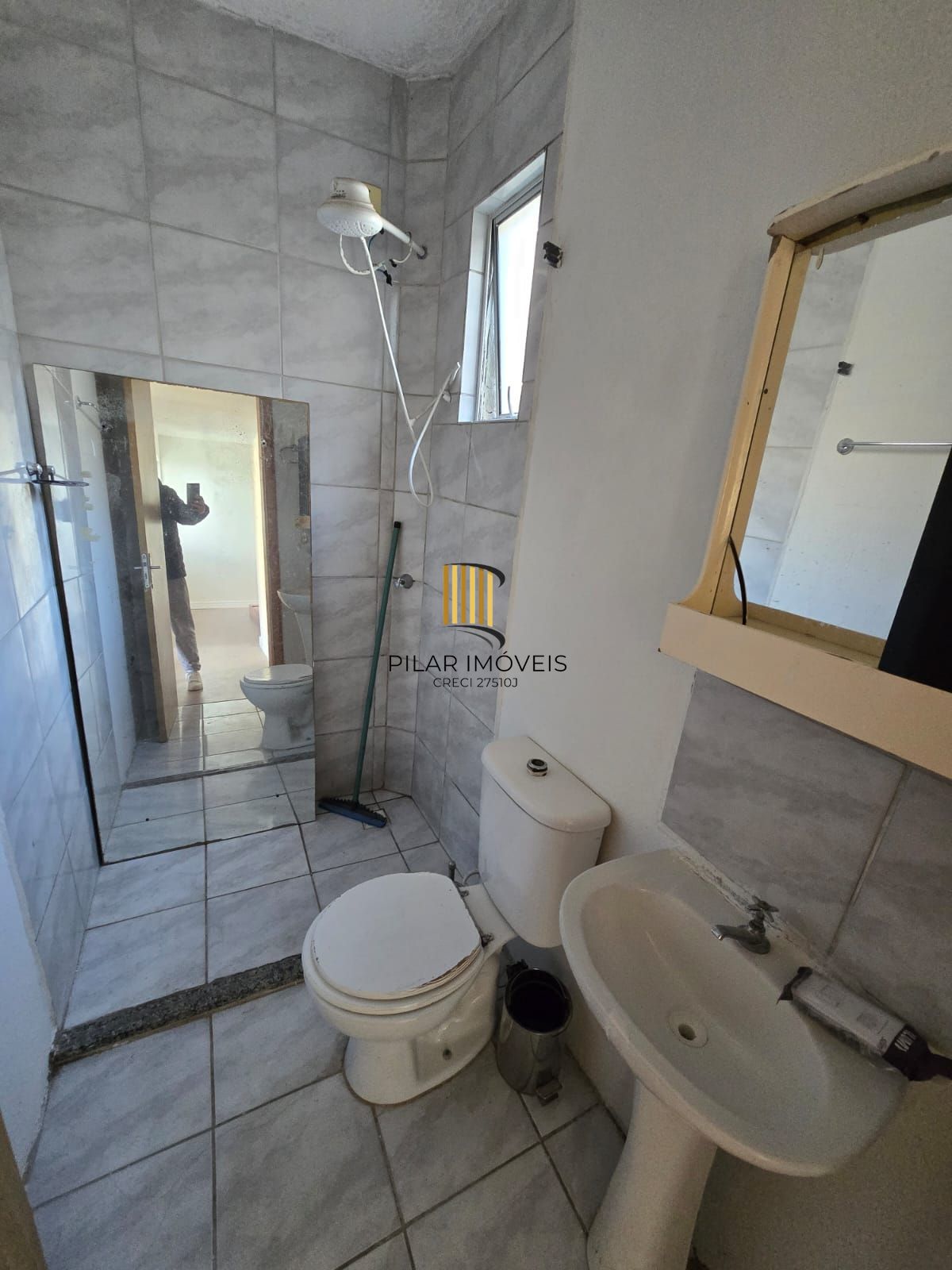 Apartamento no bairro Restinga semi mobiliado - 2 dormitórios - 1 vaga