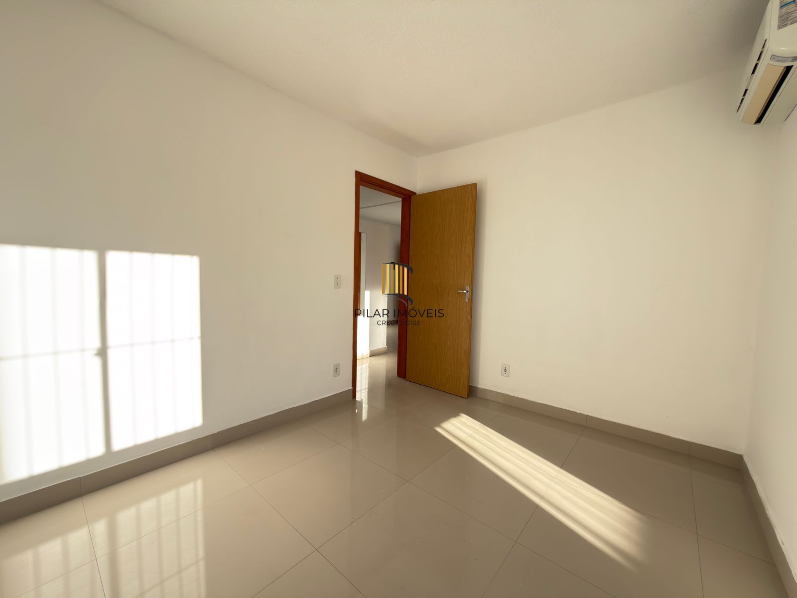 Apartamento 2 dormitórios na restinga