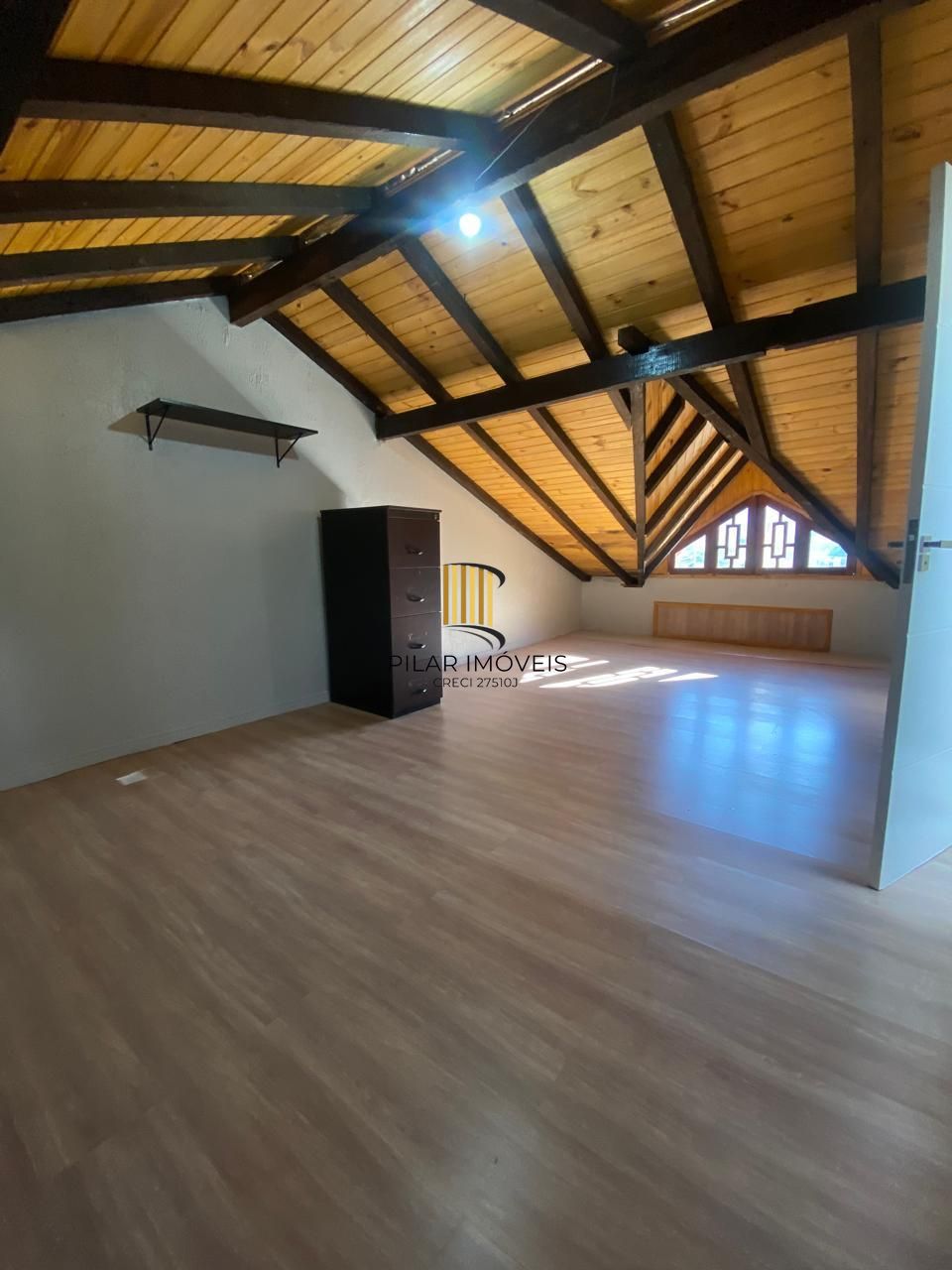 Casa de 3 Pavimentos no Bairro Aberta dos Morros
