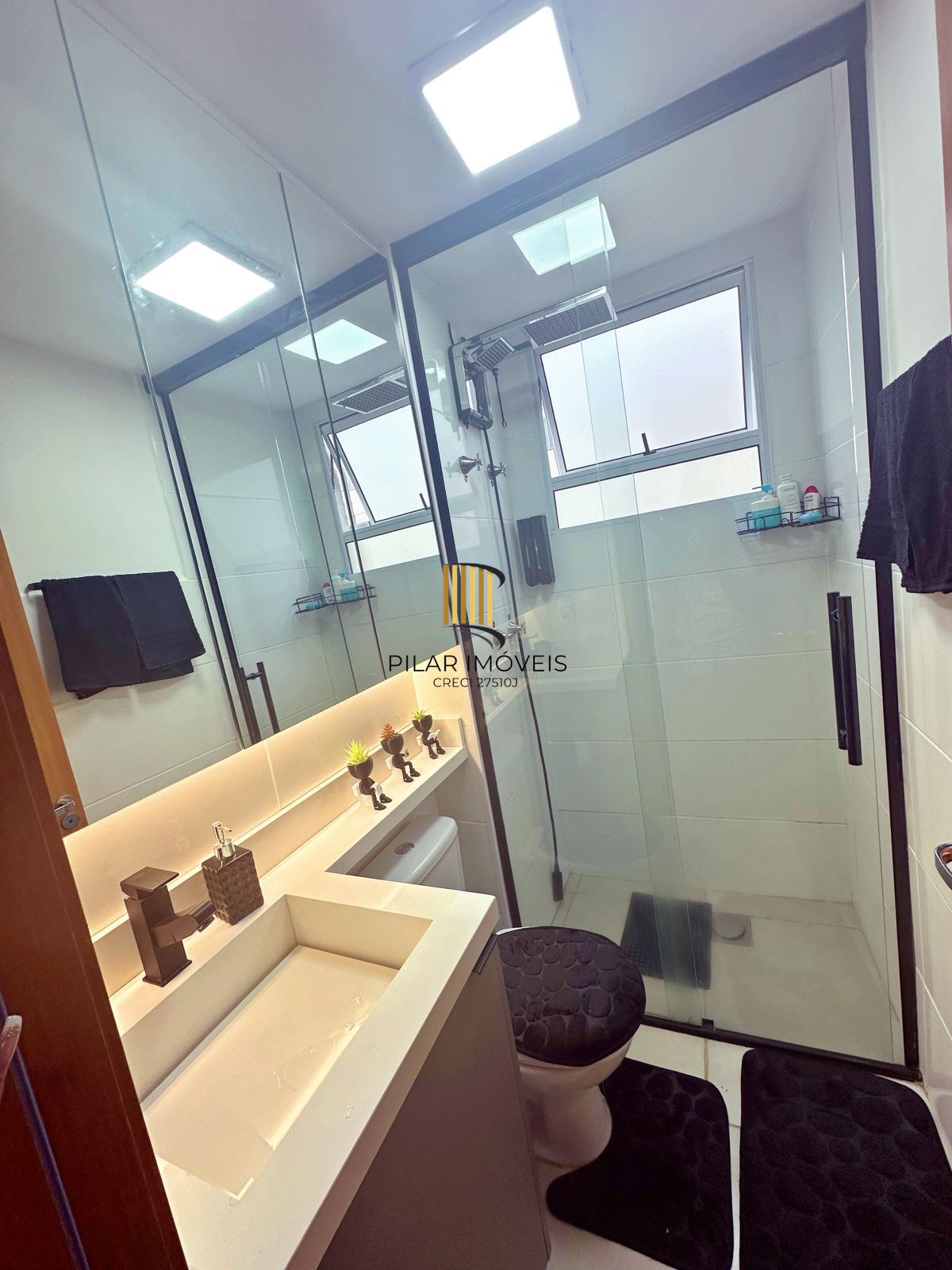 Apartamento no bairro Mario Quintana / Av. Protasio Alves - 2 dormitórios - 1 vaga