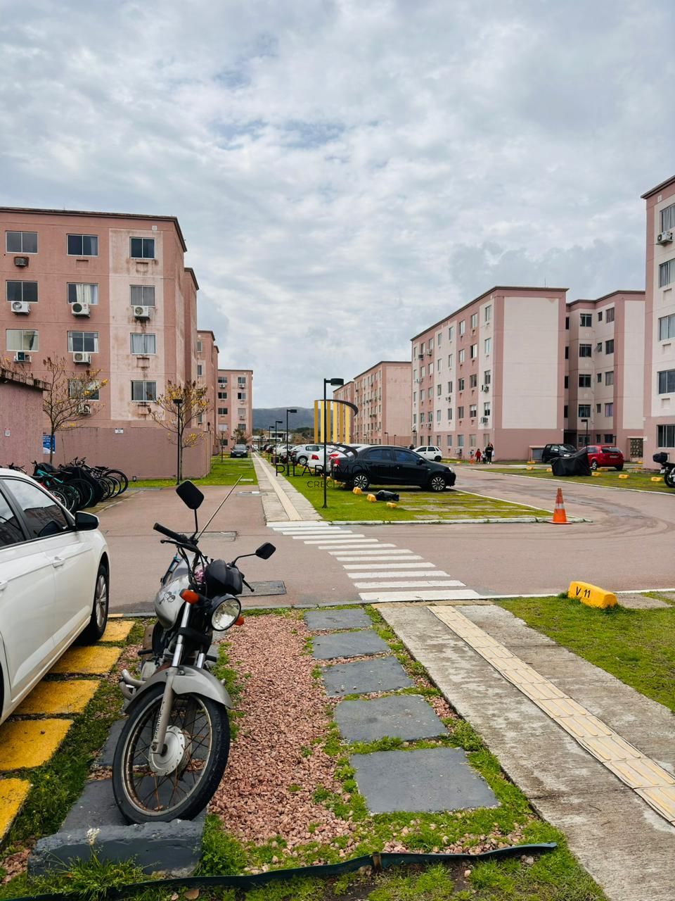 Ótimo apartamento de 2 dormitórios localizado no bairro Hípica Zona Sul