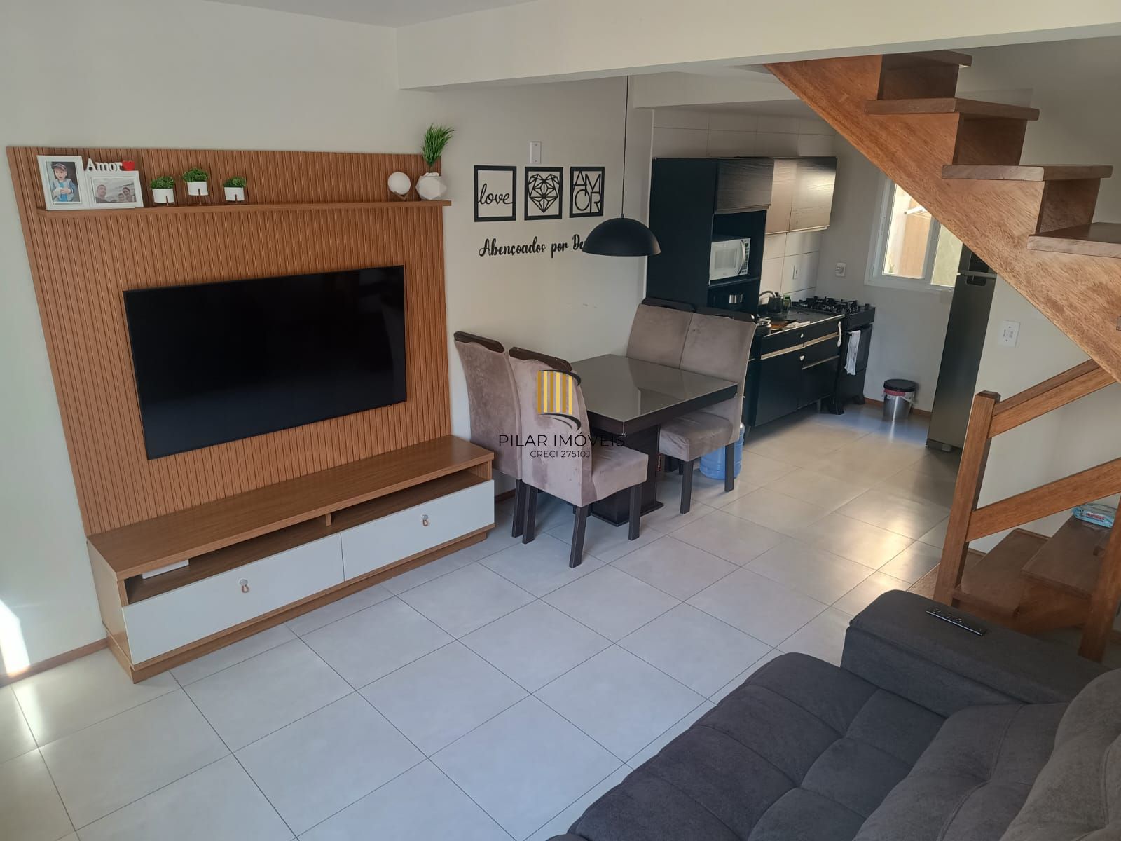 Sobrado em condomínio fechado no bairro Ponta Grossa