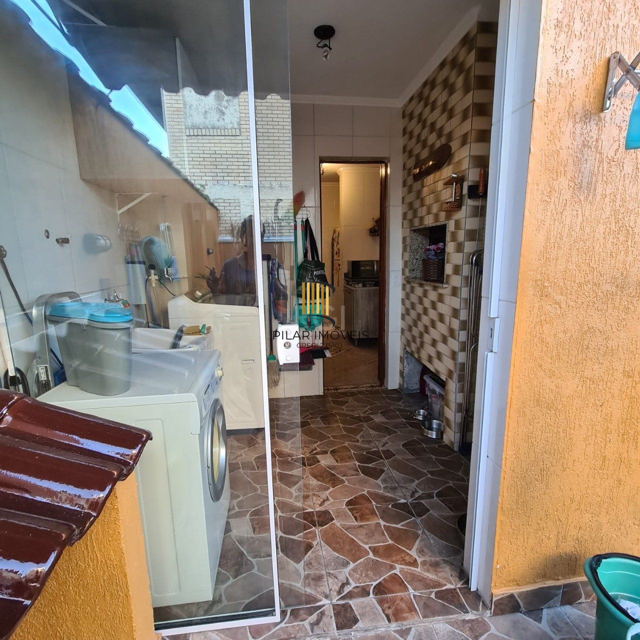 Casa no bairro Hípica - 4 dormitórios
