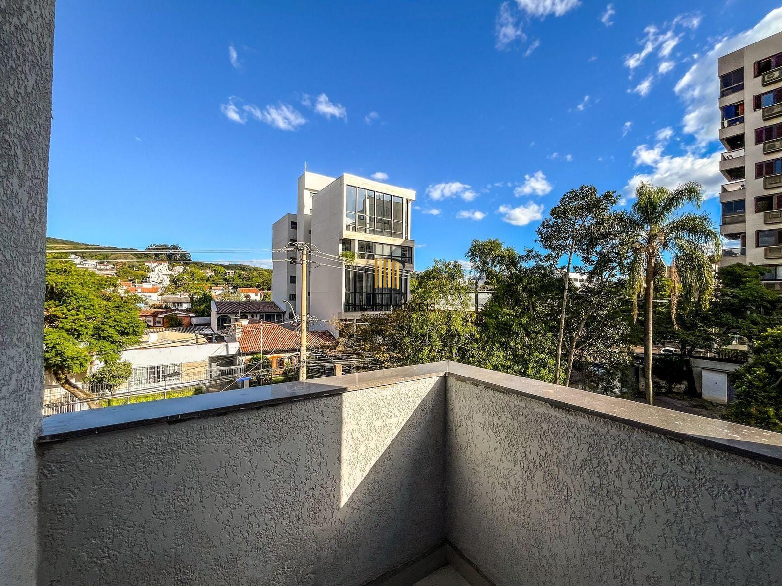 SOBRADO 3 SUITES - TRISTEZA