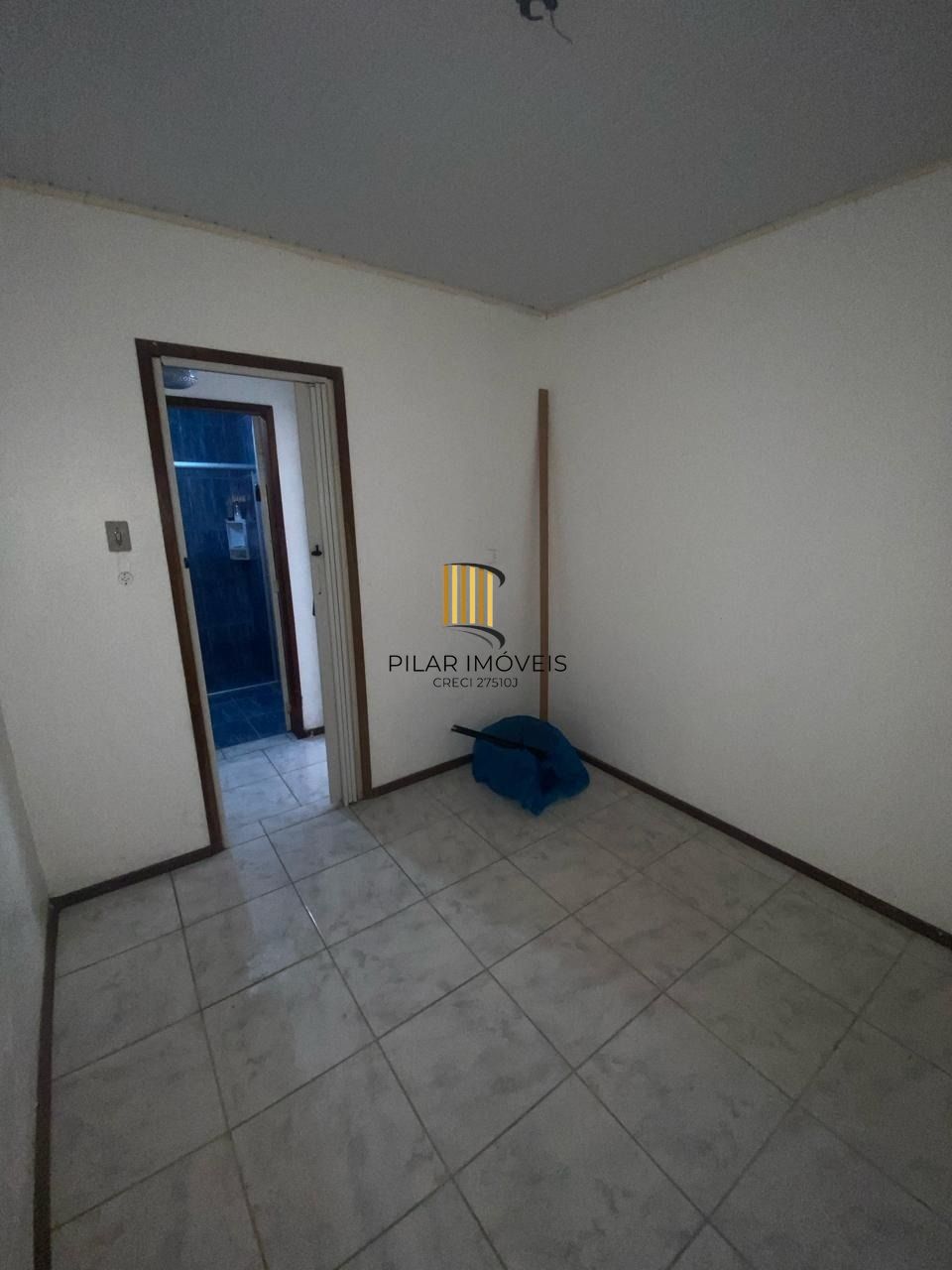 Casa no bairro restinga - 3 dormitórios