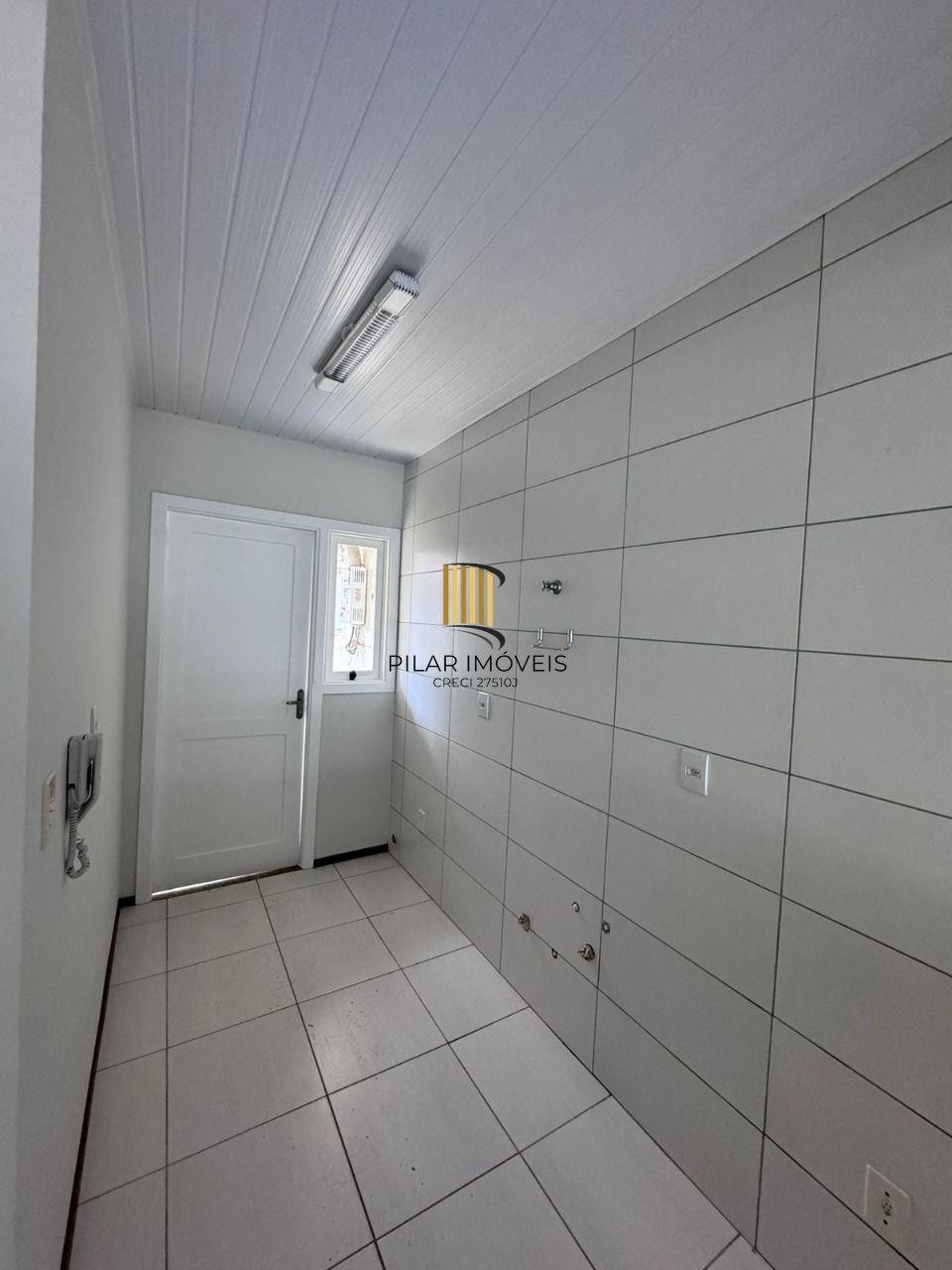 Casa 3 dormitórios no bairro Hípica