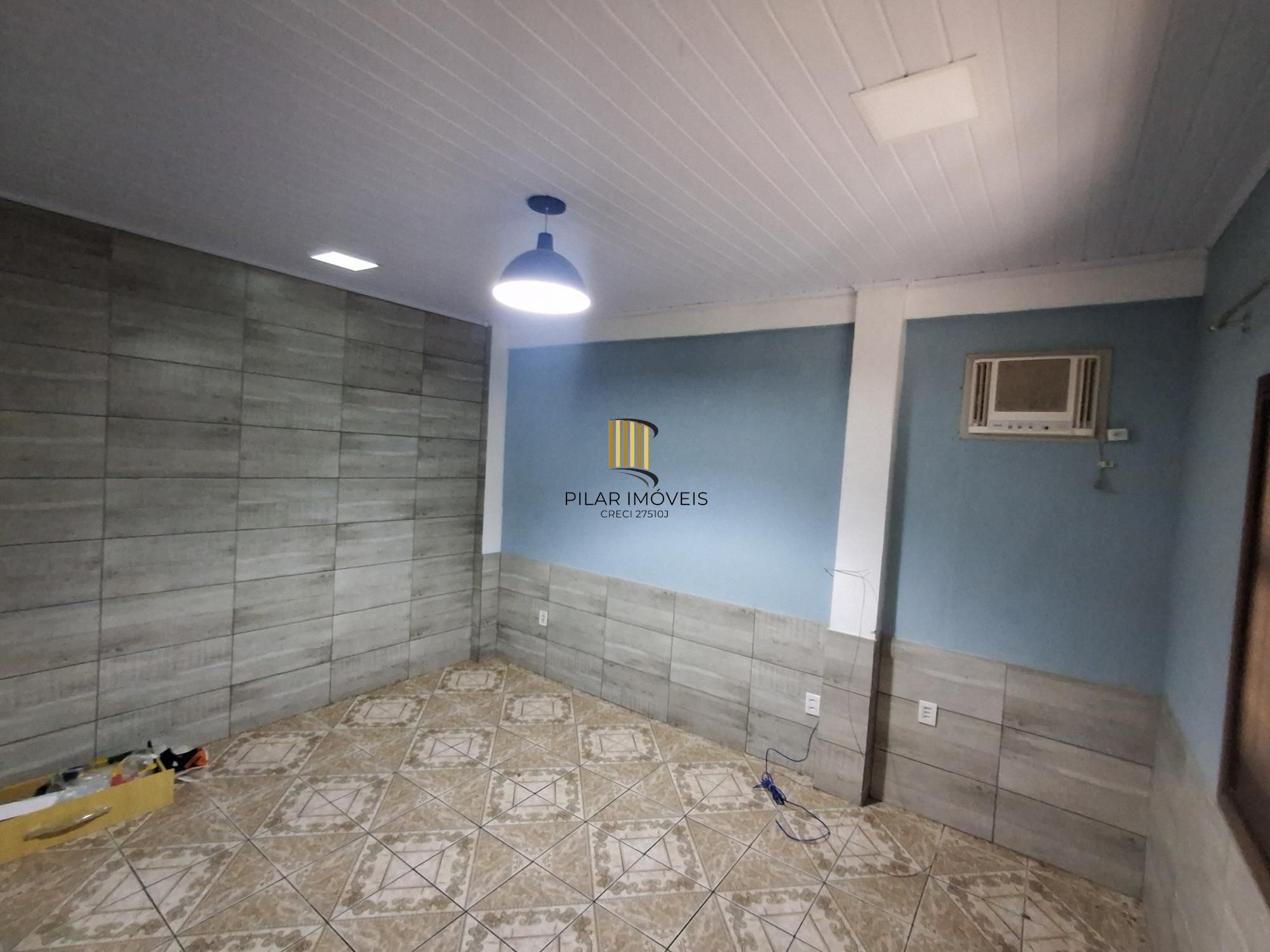 CASA NA RESTINGA 2 DORMITÓRIOS