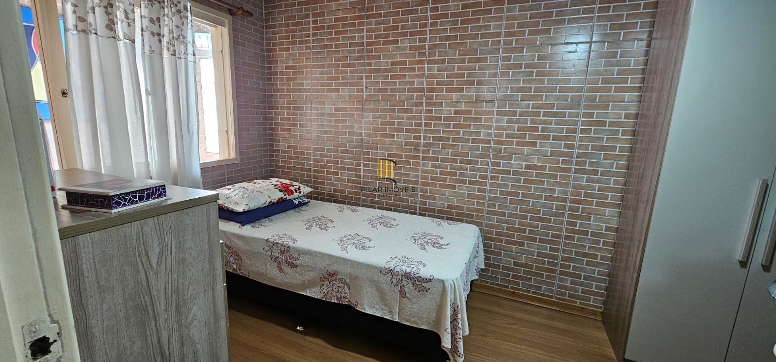 Casa 3 dormitórios Bairro Guarujá