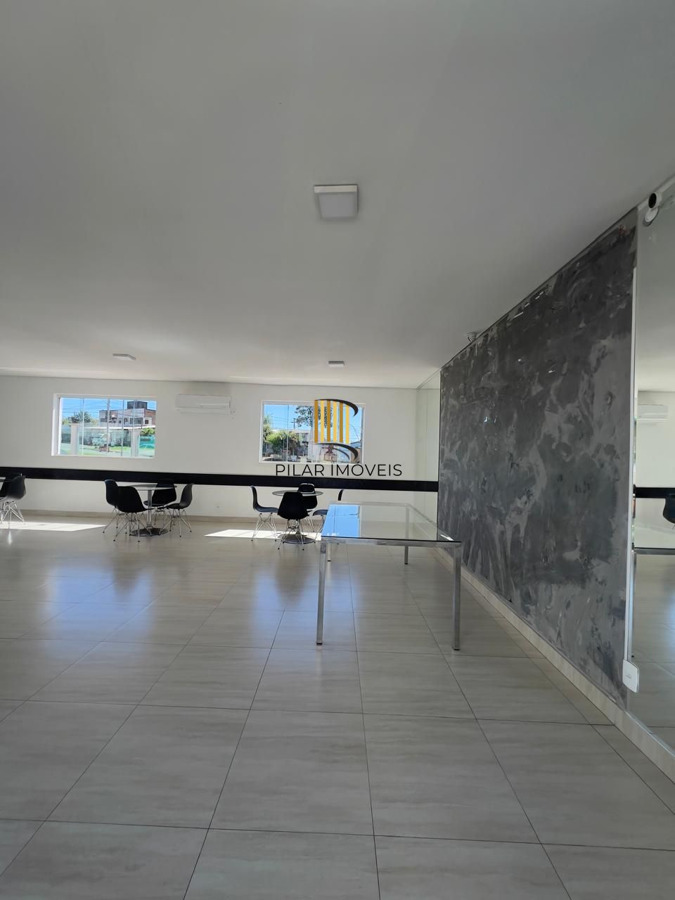 Apartamento de 2 Dormitórios Localizado na Av.Protasio Alves