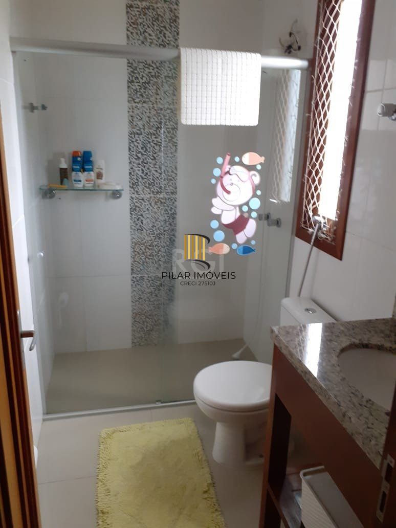 Casa 4 dormitórios no bairro Hípica