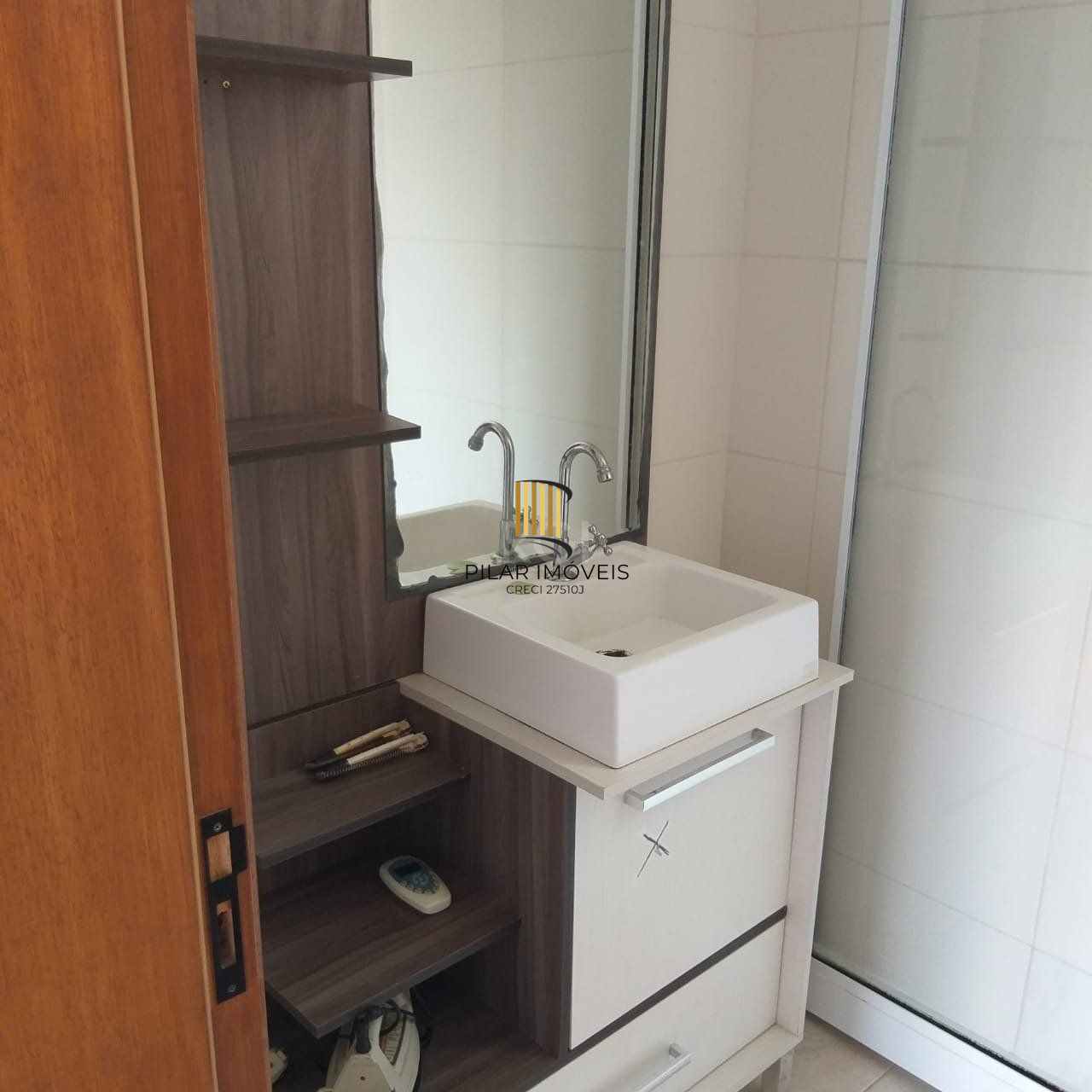 Sobrado no  Bairro Hípica- 3 Dormitórios