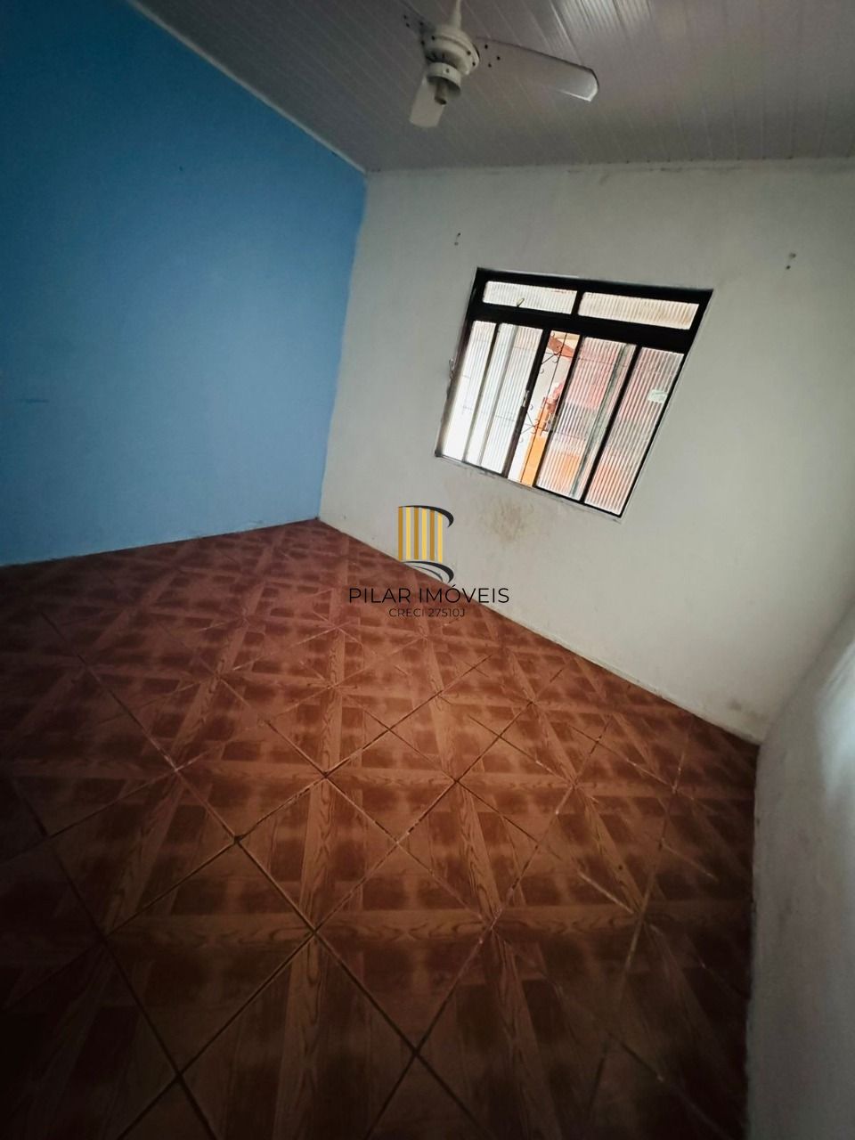 Casa no bairro Restinga - 3 dormitórios