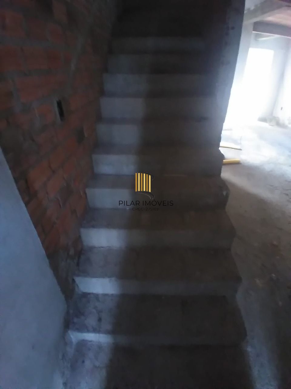 Sobrado no bairro Aberta dos Morros - 3 dormitórios - 1 suíte