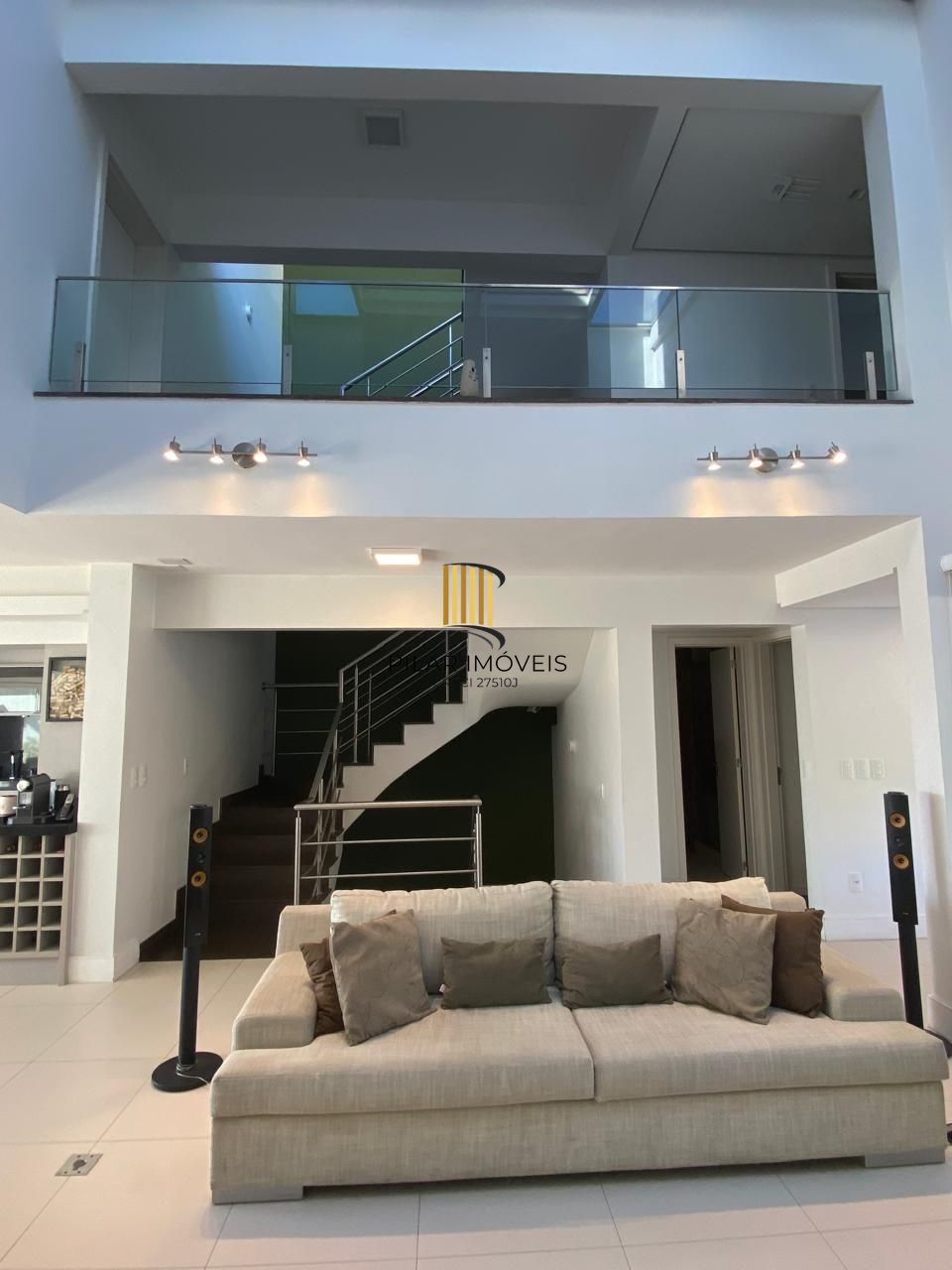 Casa em Ipanema com 4 Dormitórios sendo 3 Suíte