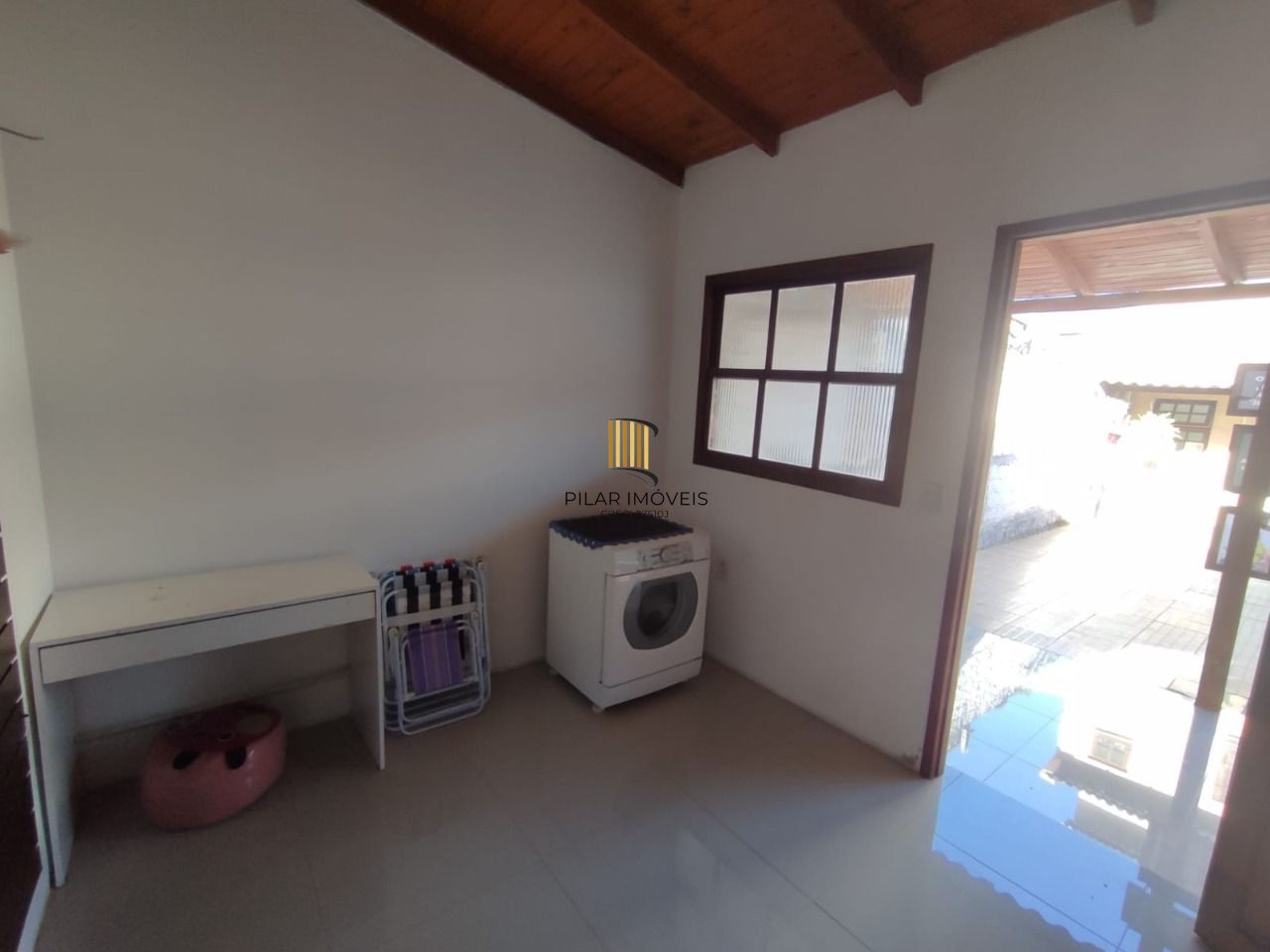 Sobrado de 3 pisos localizado no bairro Hipica - 3 Dormitórios