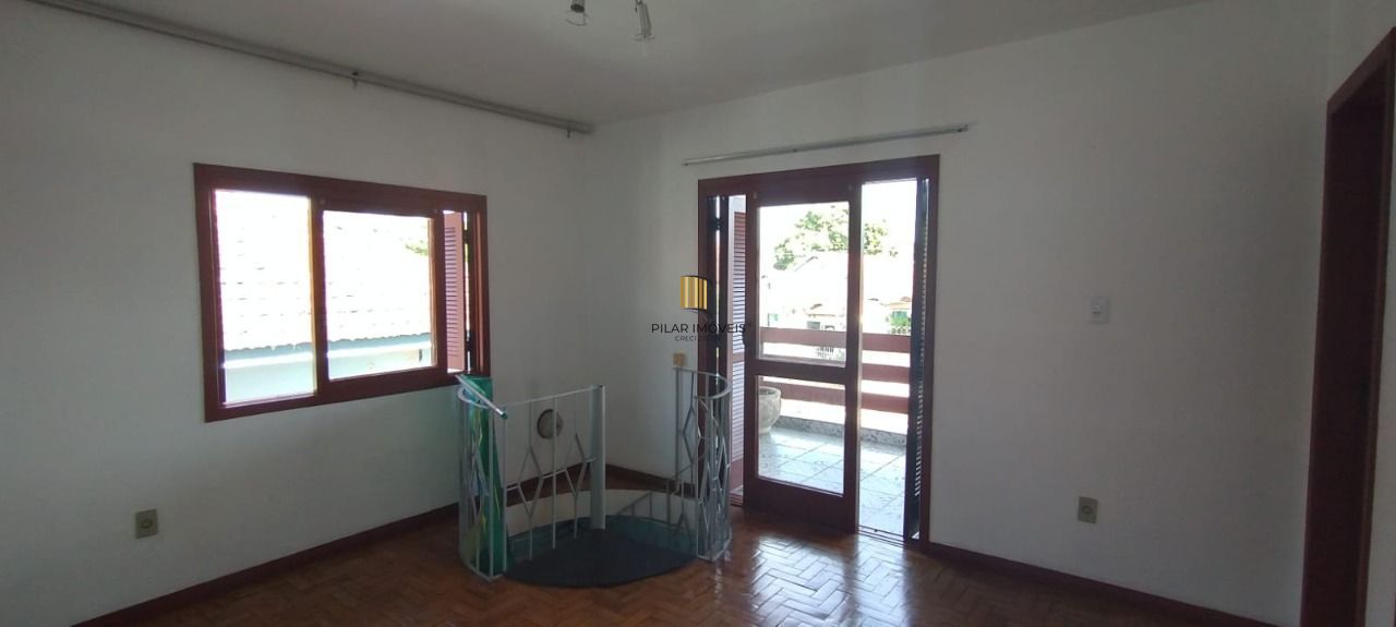 Casa no bairro Santa Tereza - Vila dos Comerciários - 5 dormitórios