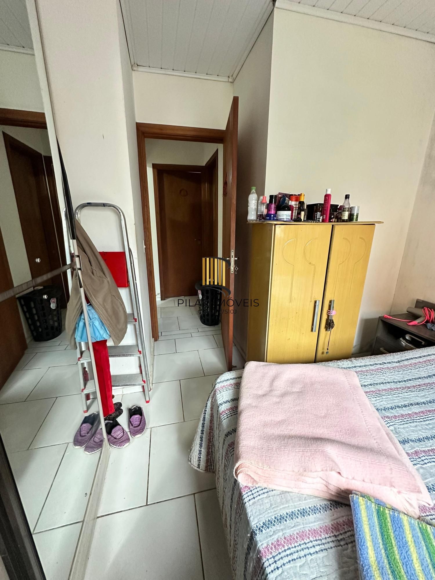 Casa 2 dormitórios no Bairro Hípica - FINANCIÁVEL