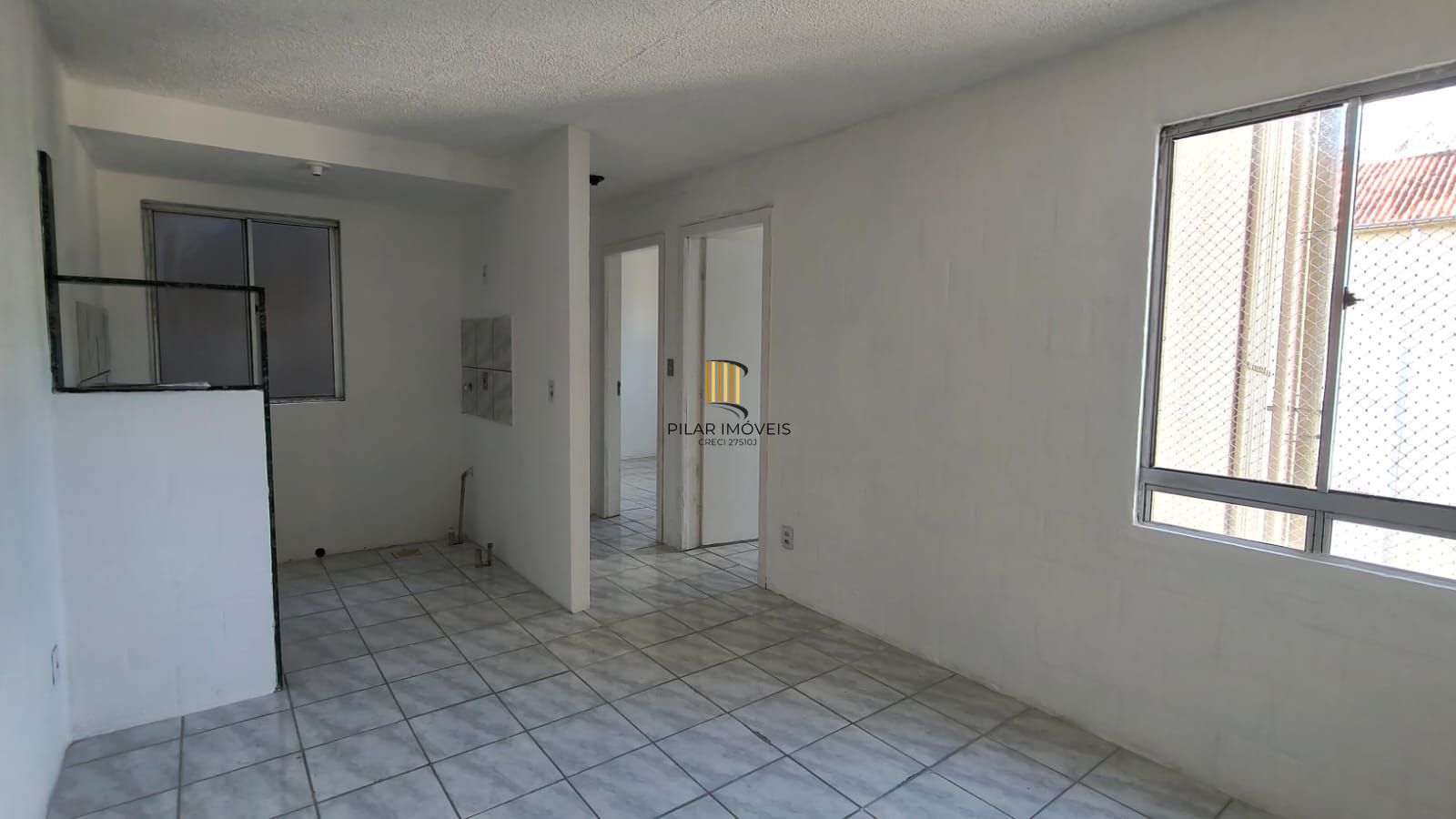 Apartamento no Bairro Lomba do Pinheiro - 2 Dormitórios