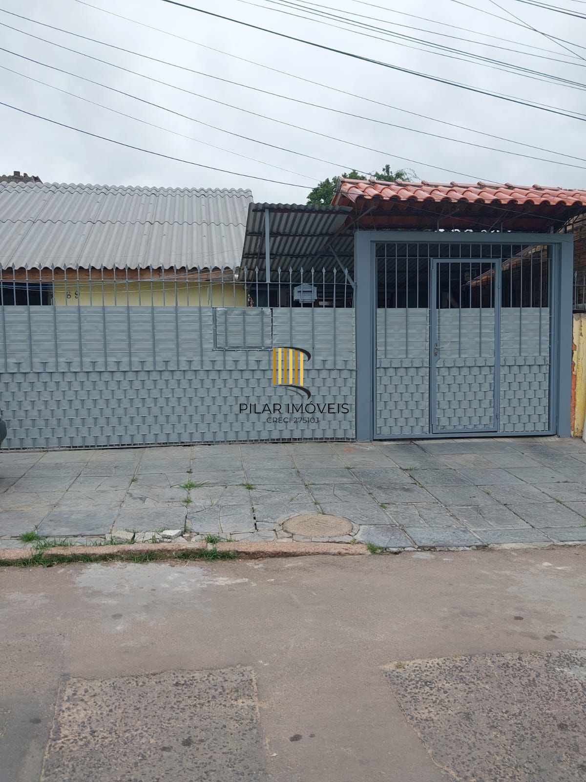 Casa no bairro Restinga - 3 dormitórios