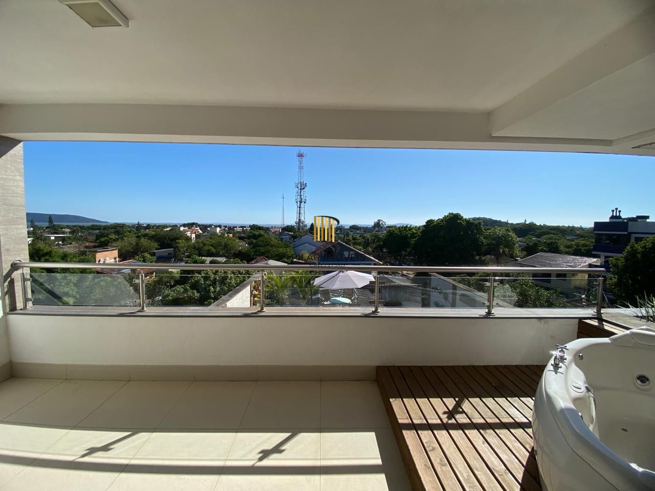 Casa em Ipanema com 4 Dormitórios sendo 3 Suíte