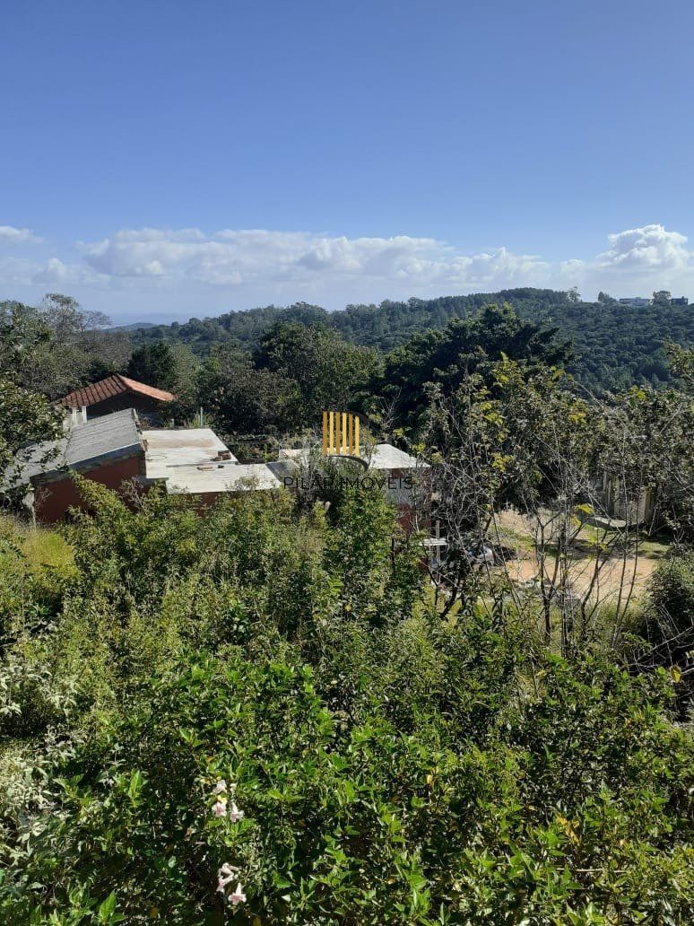 Casa para Venda - 300m², 5 dormitórios, 4 vagas - Vila Nova