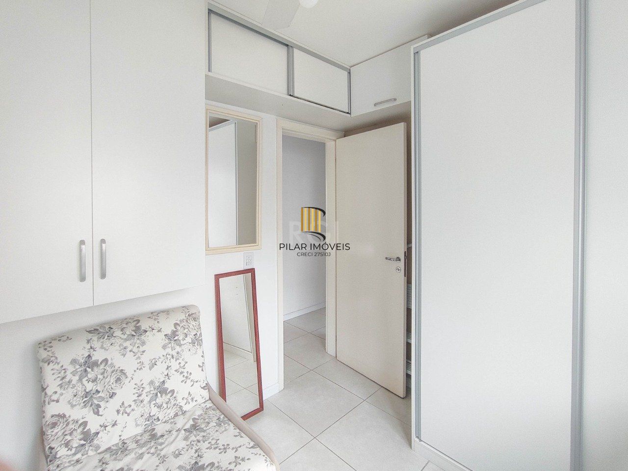 Apartamento no bairro Cristal - 3 dormitórios