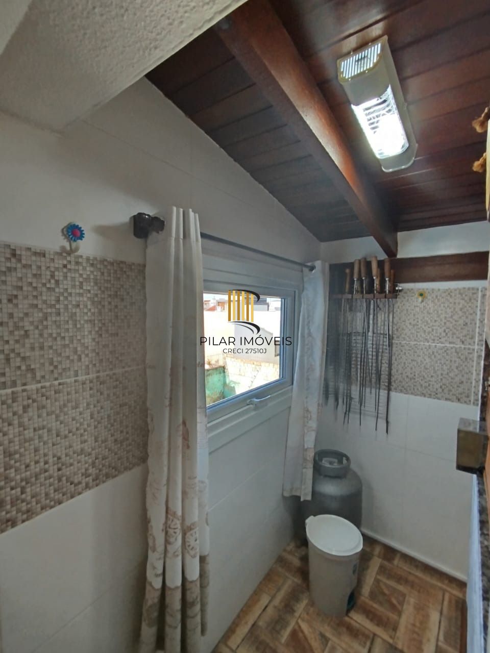 Casa no bairro Hípica - 2 dormitórios