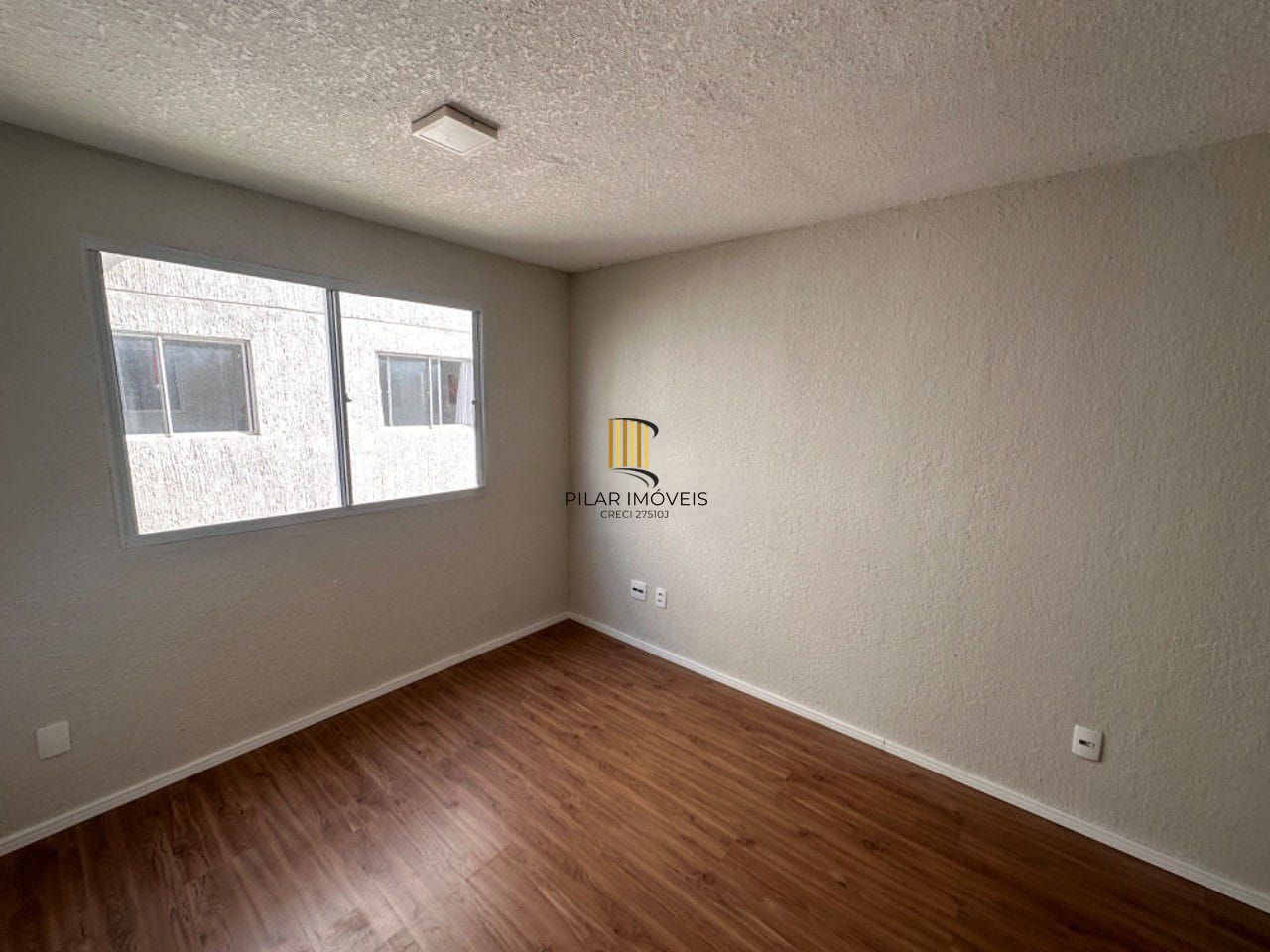 Apartamento na Restinga - 2 Dormitórios