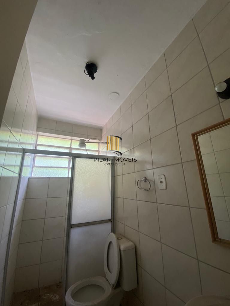 Apartamento de dois dormitórios localizado no bairro Passo da Arreia