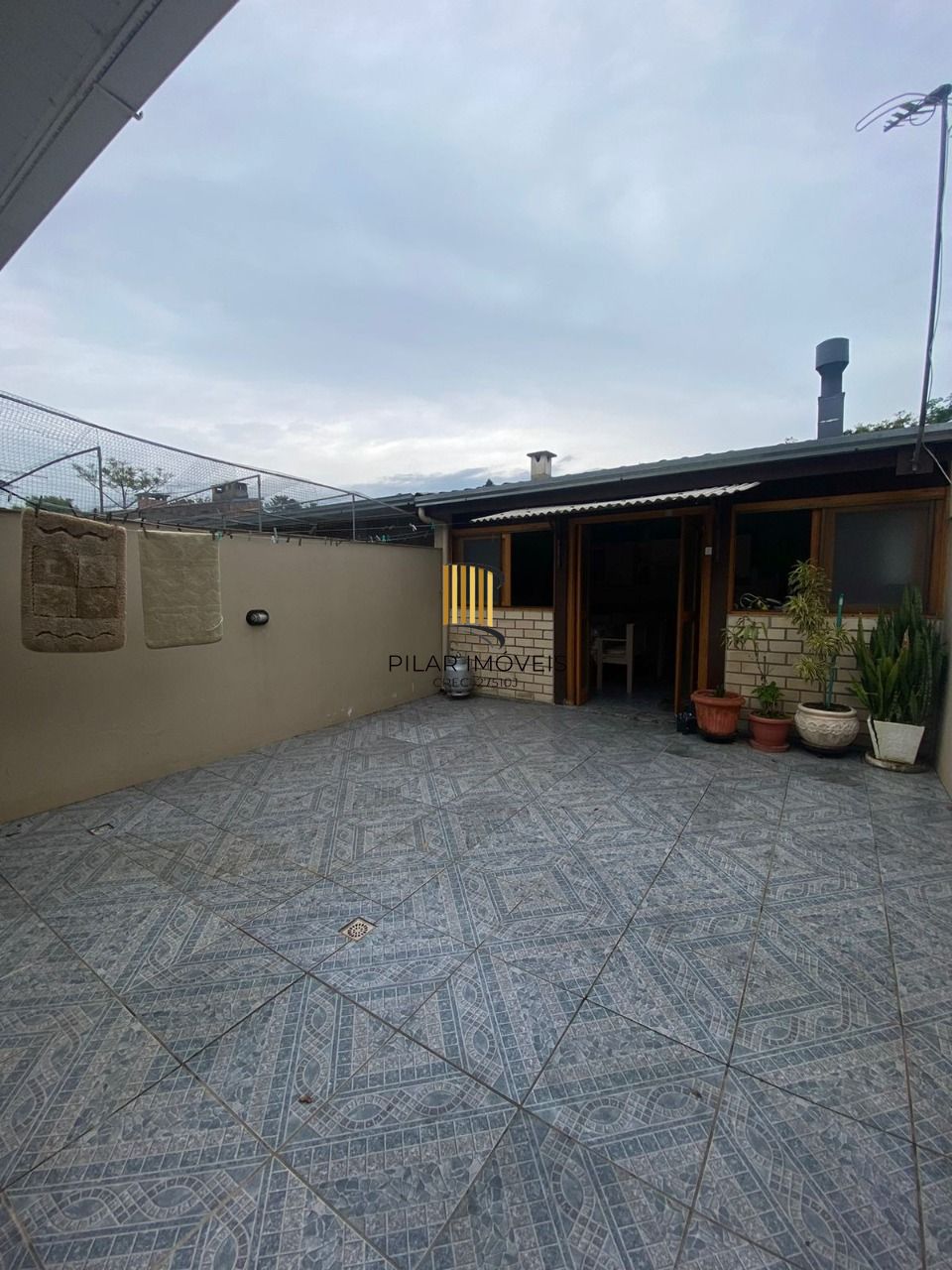 Casa 2 dormitórios no bairro Hípica