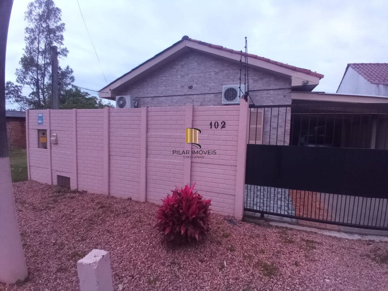 Casa no bairro Hípica - 2 dormitórios