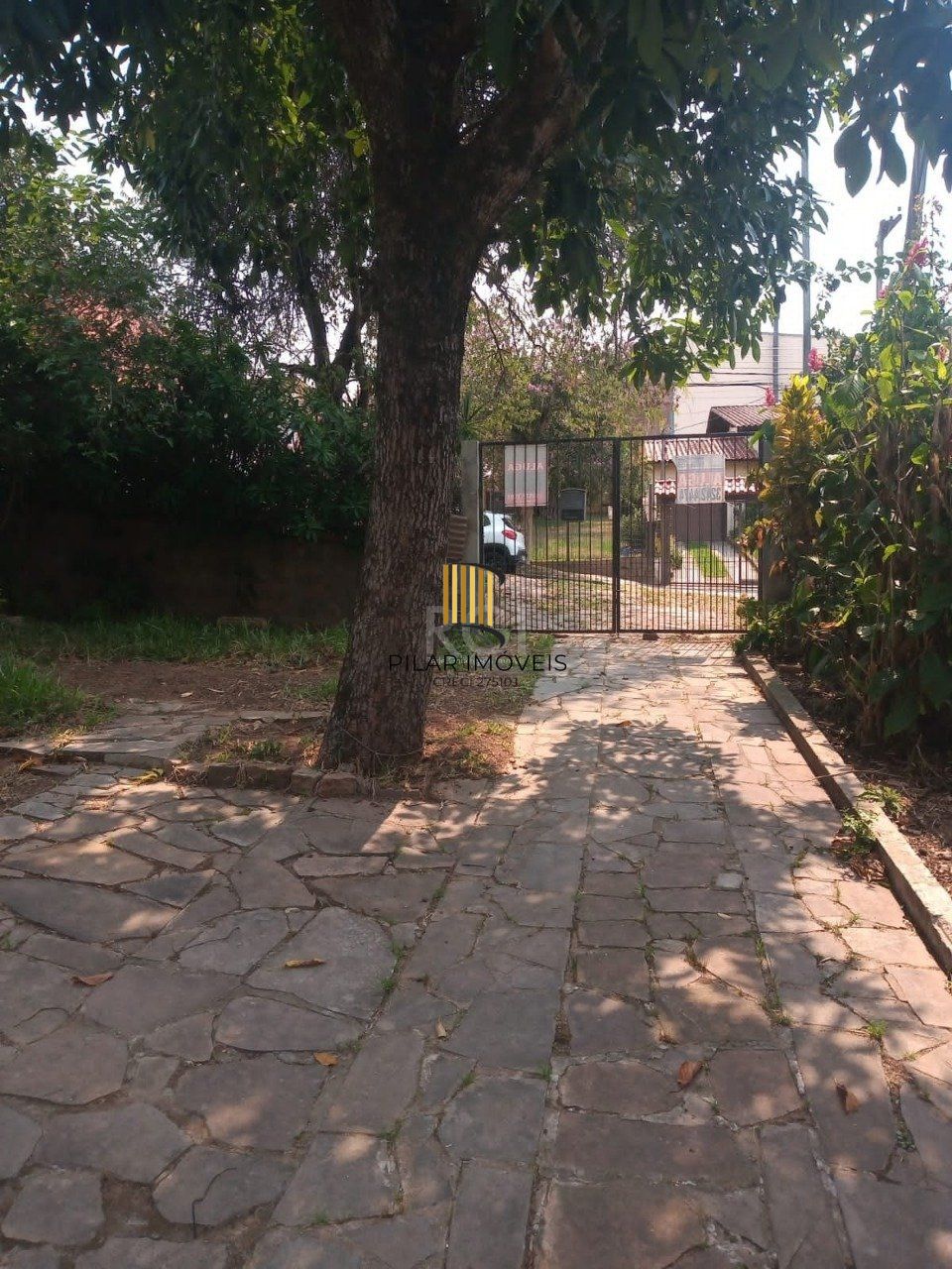 Casa 4 dormitórios no bairro Vila Nova
