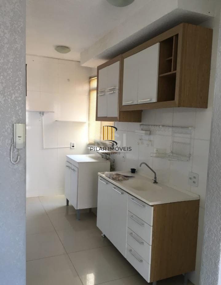Apartamento no bairro Hípica - 2 dormitórios