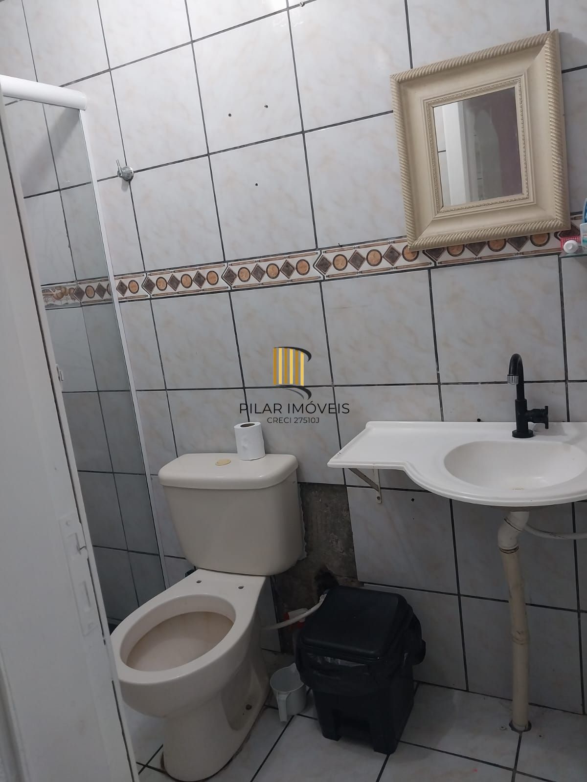 Casa no bairro Hípica - 2 dormitórios