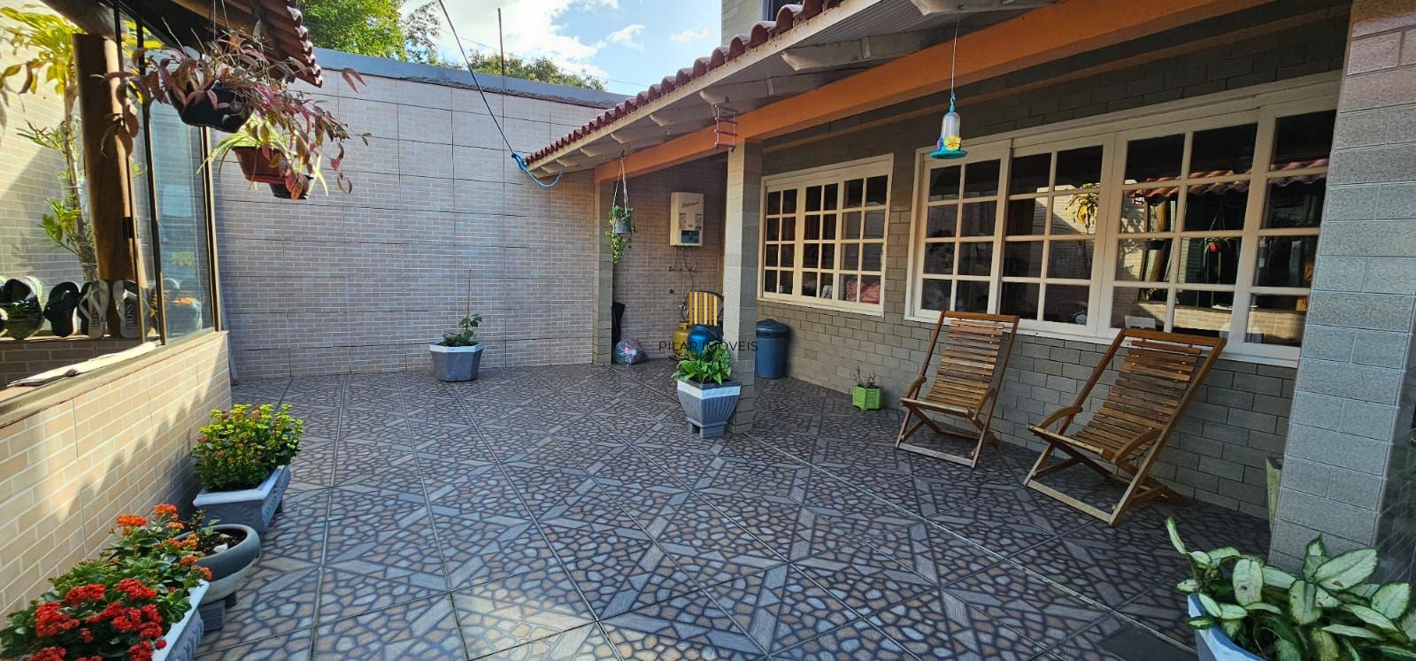 Casa 3 dormitórios Bairro Guarujá