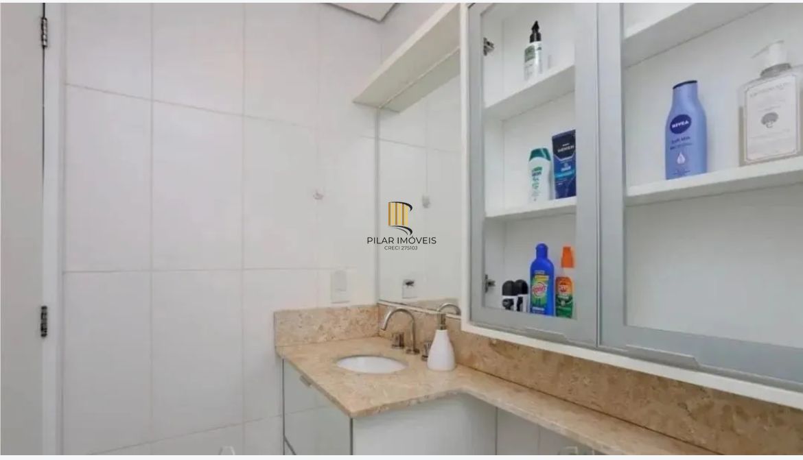 Ótimo apartamento de 2 dormitórios localizado no Bairro Vila Nova