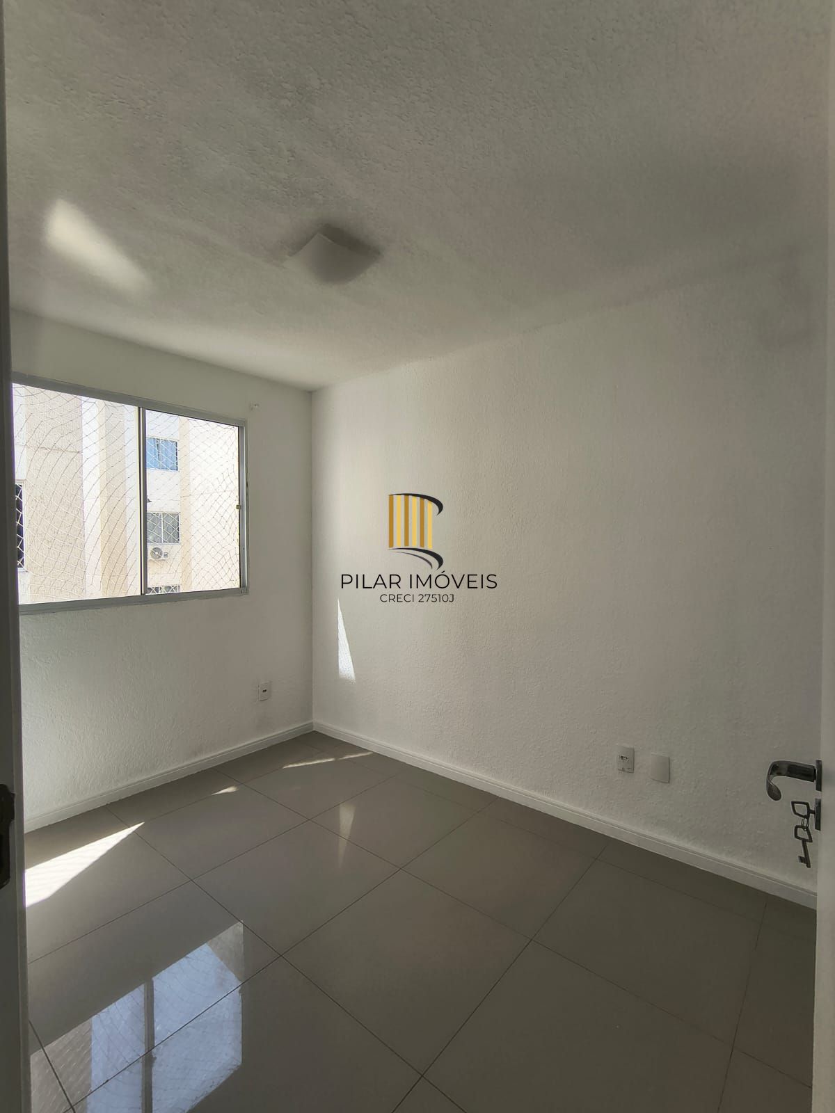 Apartamento de 2 dormitórios na Restinga